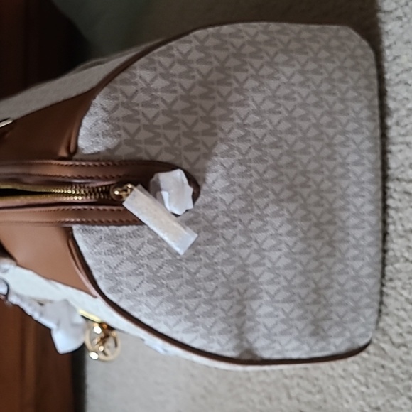 Michael Kors Jet Set Travel XL Duffle Weekender Luggage Bag Vanilla & Wallet - Picture 3 of 8